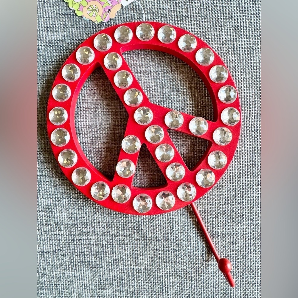 New Retro Style Red Peace Sign w/ Clear Rhinestones Wood & Metal Wall Hook 8.25”